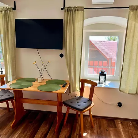 Statek Sovi Dvur Apartment Rabyne